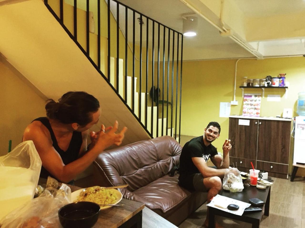 Artistel (Adults Only) Hostel Τσιάνγκ Μάι Εξωτερικό φωτογραφία